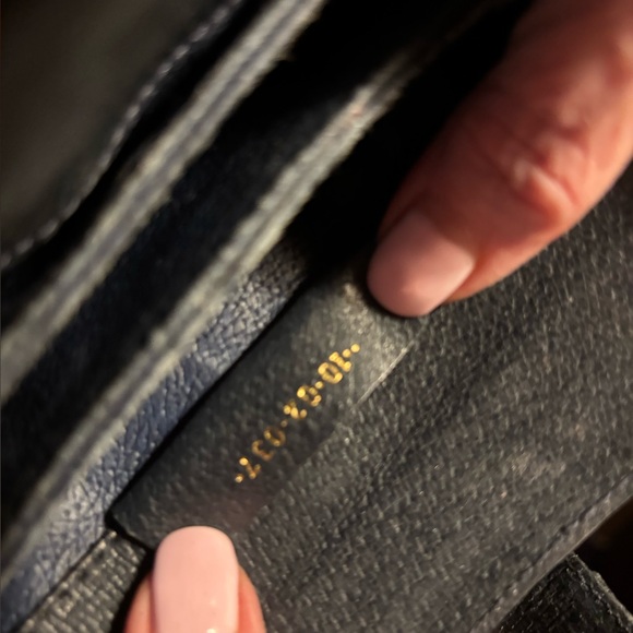 Vintage-Rare- Supreme Gucci Navy/Cream leather authentic Monogram Crossbody Bag - Picture 10 of 17